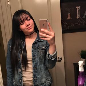 Meet your Posher, Andrea