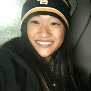 Meet your Posher, Kayla