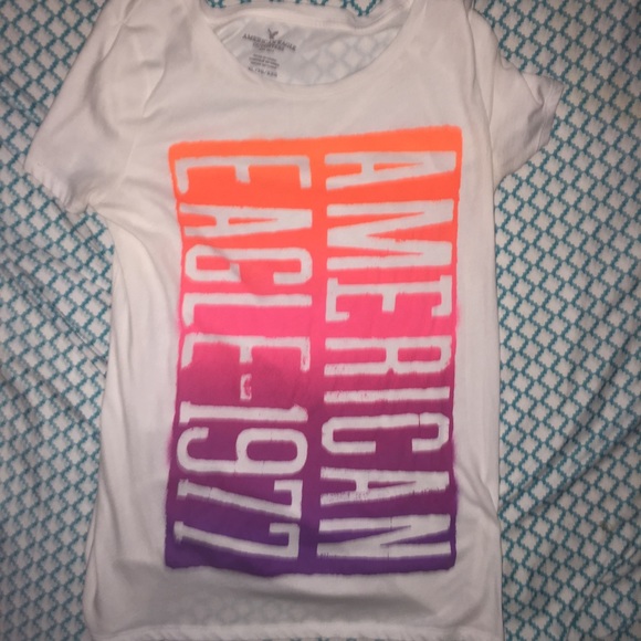 American Eagle Outfitters T shirt