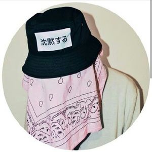 Meet your Posher, Raymond