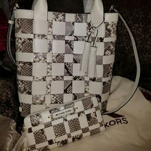 Vivian wooven large tote