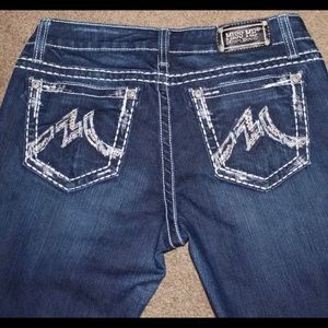 Miss Me 30x31 easy boot lots of stretch. Fit a 32