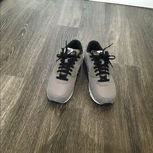 Nike air max-women's sz 9