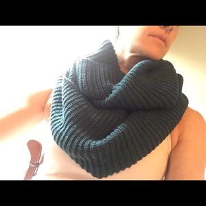 Knit Infiniti winter scarf