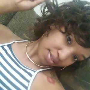 Meet your Posher, Nita