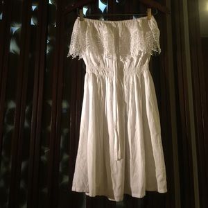 💥DISCOUNTED💥👗Strapless Lace Dress