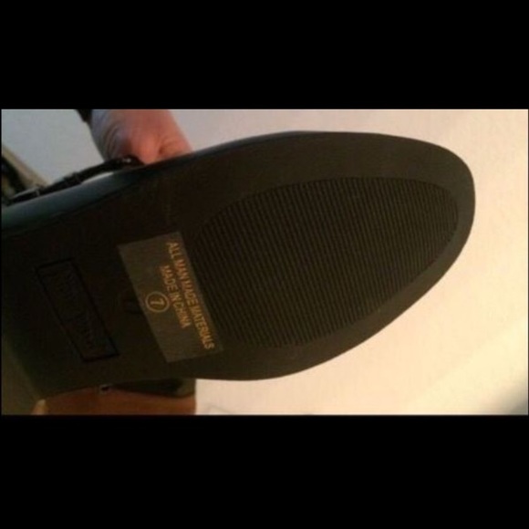 NIB Size 7 tall black and brown boots - Picture 3 of 4