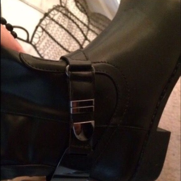 NIB Size 7 tall black and brown boots - Picture 4 of 4