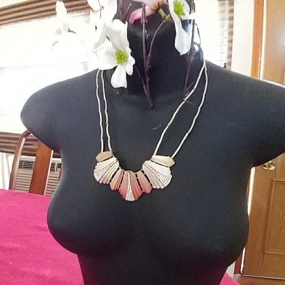 Double chain necklace