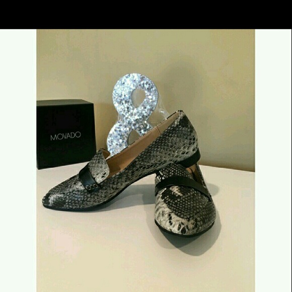 NWOB Justfab snake skin loafers size 9