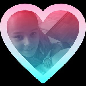 Meet your Posher, Ayla