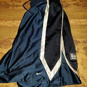Men's basketball shorts