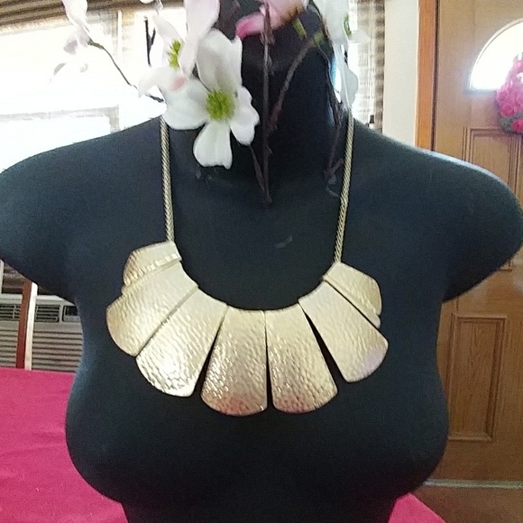 Gold tone necklace