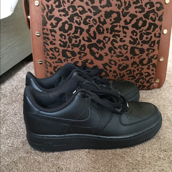 AirForce1 black tennis