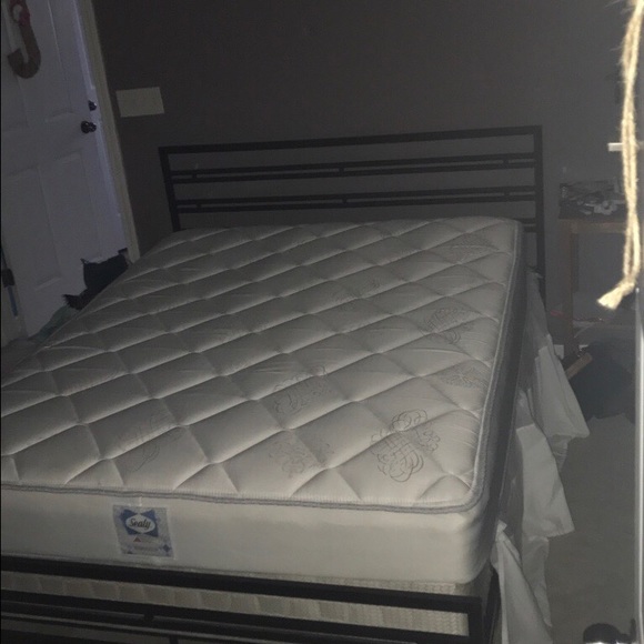 Queen mattress (3mon old) cover boxspring bedframe - Picture 2 of 3
