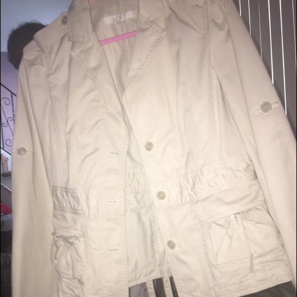 Light wear mini trench coat