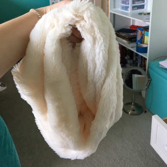 fluffy white infinity scarf