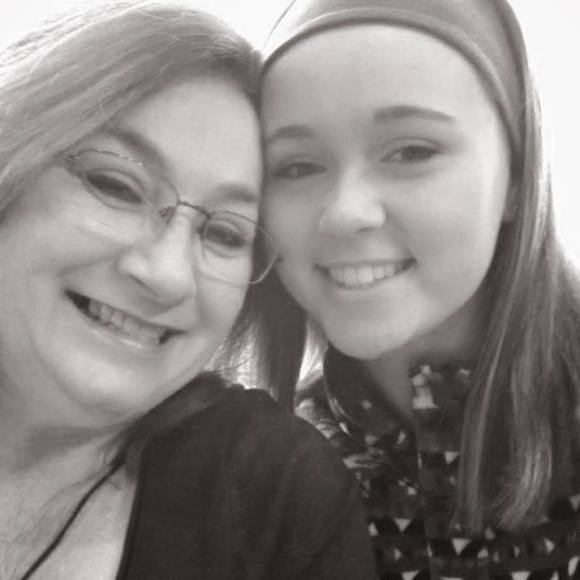 Meet your Posher, Cindi - Picture 1 of 1