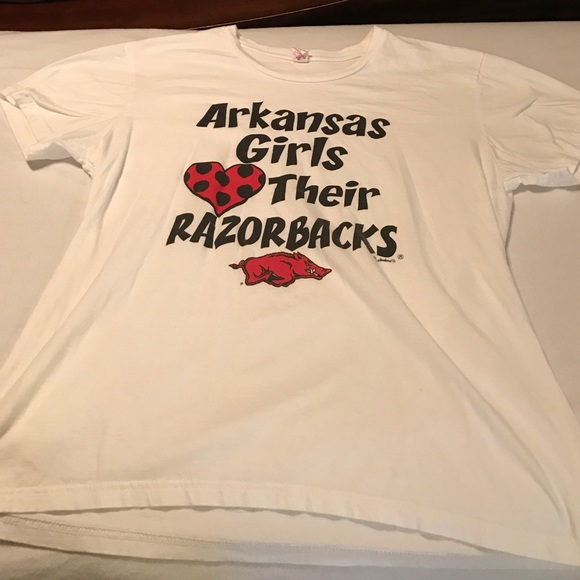 Large  "Arkansas girls ❤️ their Razorbacks tshirt
