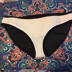 white triangl bottoms