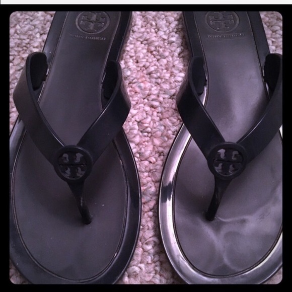 Tory burch dark blue size 6 1/2