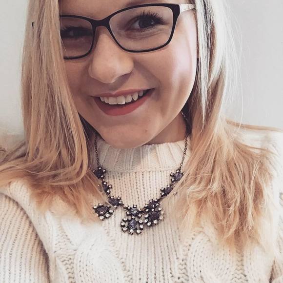 Meet your Posher, Catherine - Picture 1 of 1