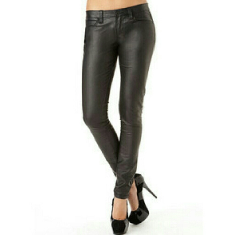 Black skinny  pleather pants