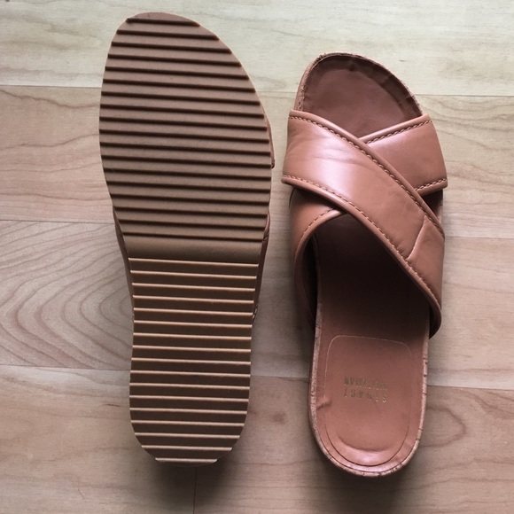 HOUR LONG SALE! Stuart Weitzman leather spa sandal