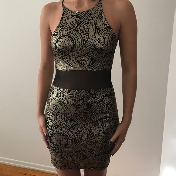NYE TOBI Gold black dress✨