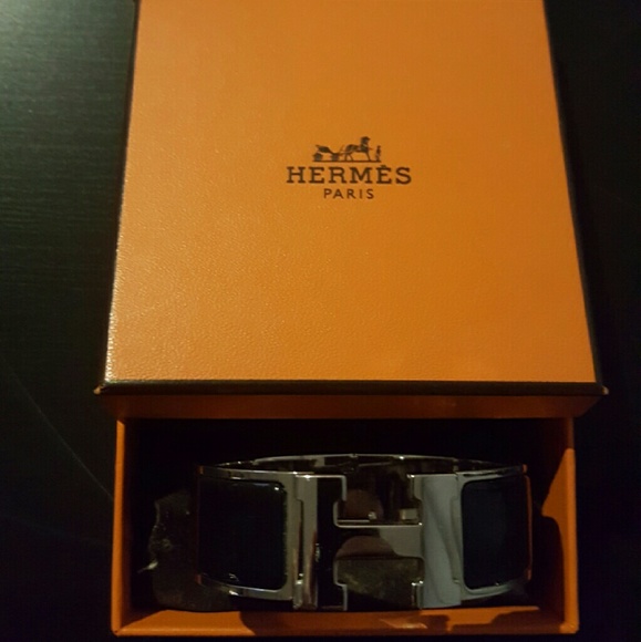 Jewelry - Hermes Enamel bracelet