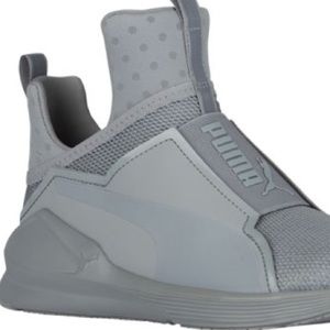 Meet your Posher, Kenadee