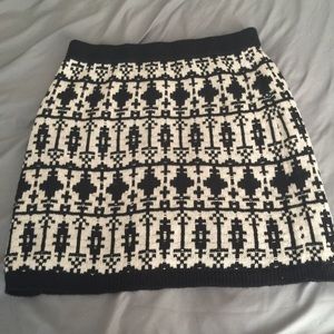 Black and cream print sweater skirt