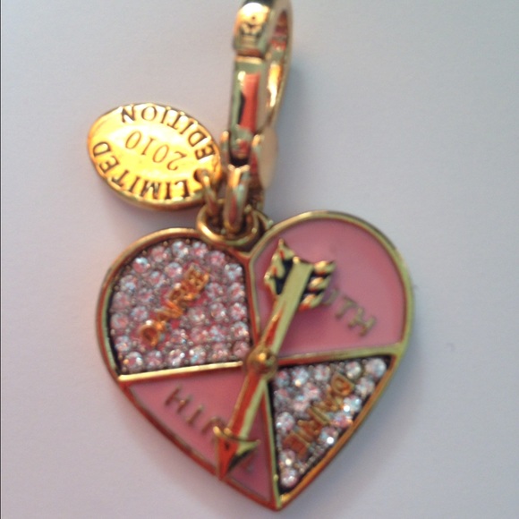2010 juicy couture truth or dare spinner charm