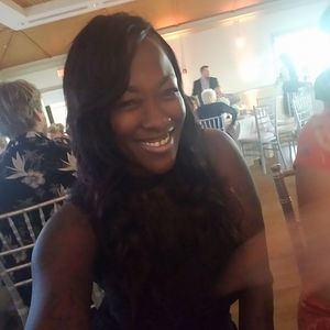 Meet your Posher, Ronia