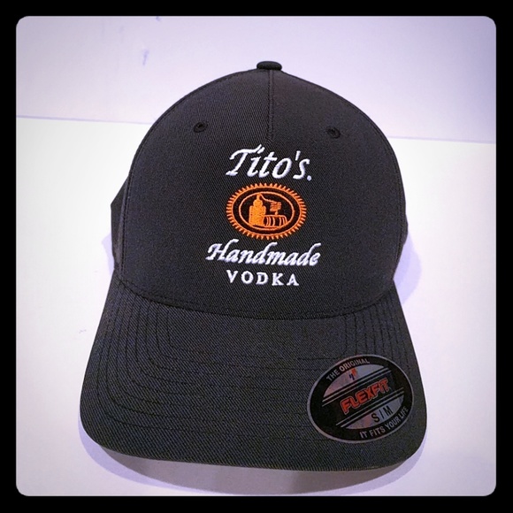 travis matthew hat