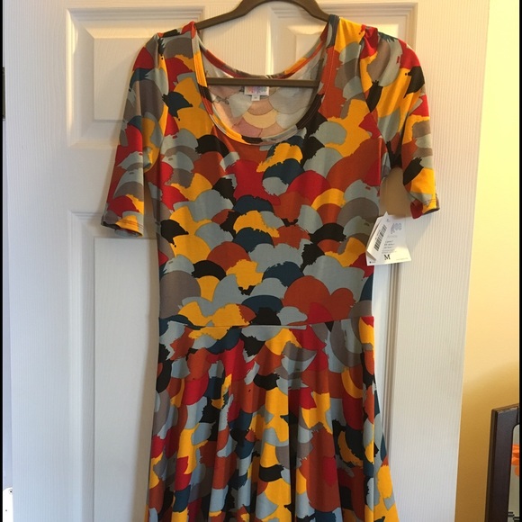 LuLaRoe Nicole dress Medium