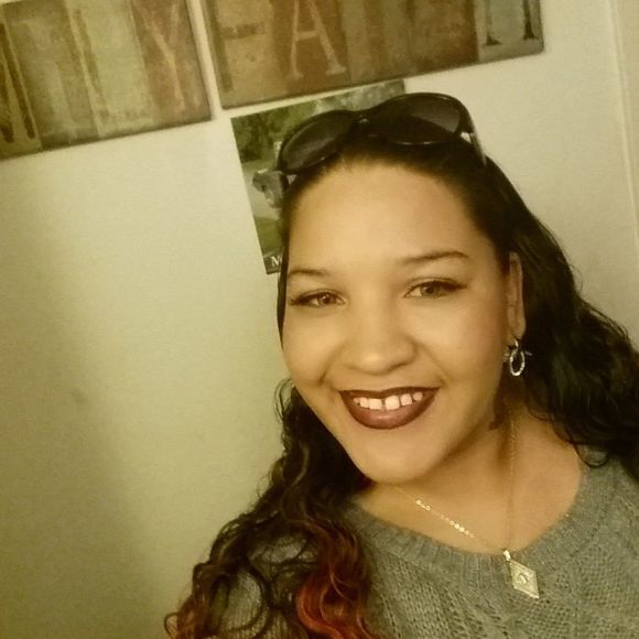 Meet your Posher, Malinda