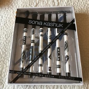 Sonia Kashuk 6 piece smoky eye brush set
