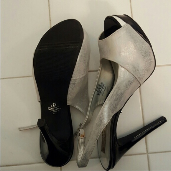 Heels - Picture 2 of 2