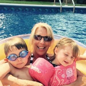 Meet your Posher, Debbie