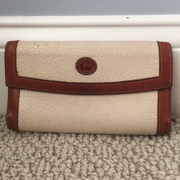 Authentic vintage Dooney & Bourke ladies wallet.