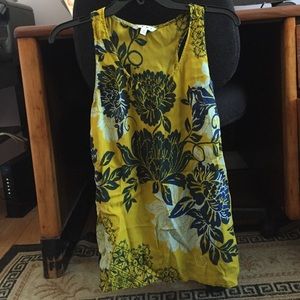 Floral Cabi shirt in barely worn condition