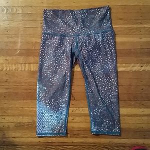 Teeki Mermaid short yoga leggings size Small