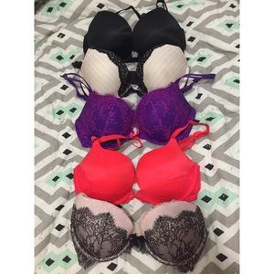 VS Bras 32DD
