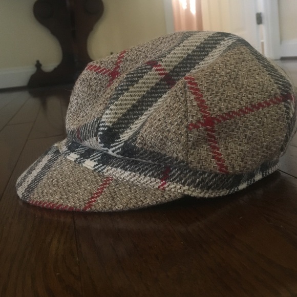 Burberry hat