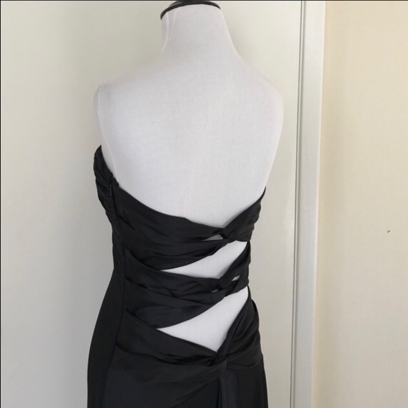 MARY. L EVENING DRESS. - Picture 3 of 4