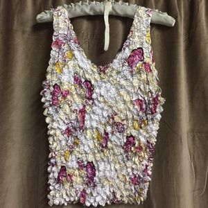 Super pretty popcorn shirt!