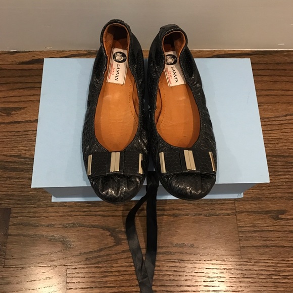 Lanvin Snake Skin Black Ballerina in 37 (Like New)