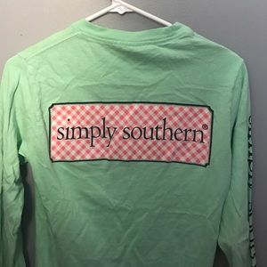 Simply Southern light green shirt xs/s