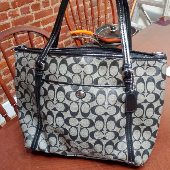 Couch peyton signature tote